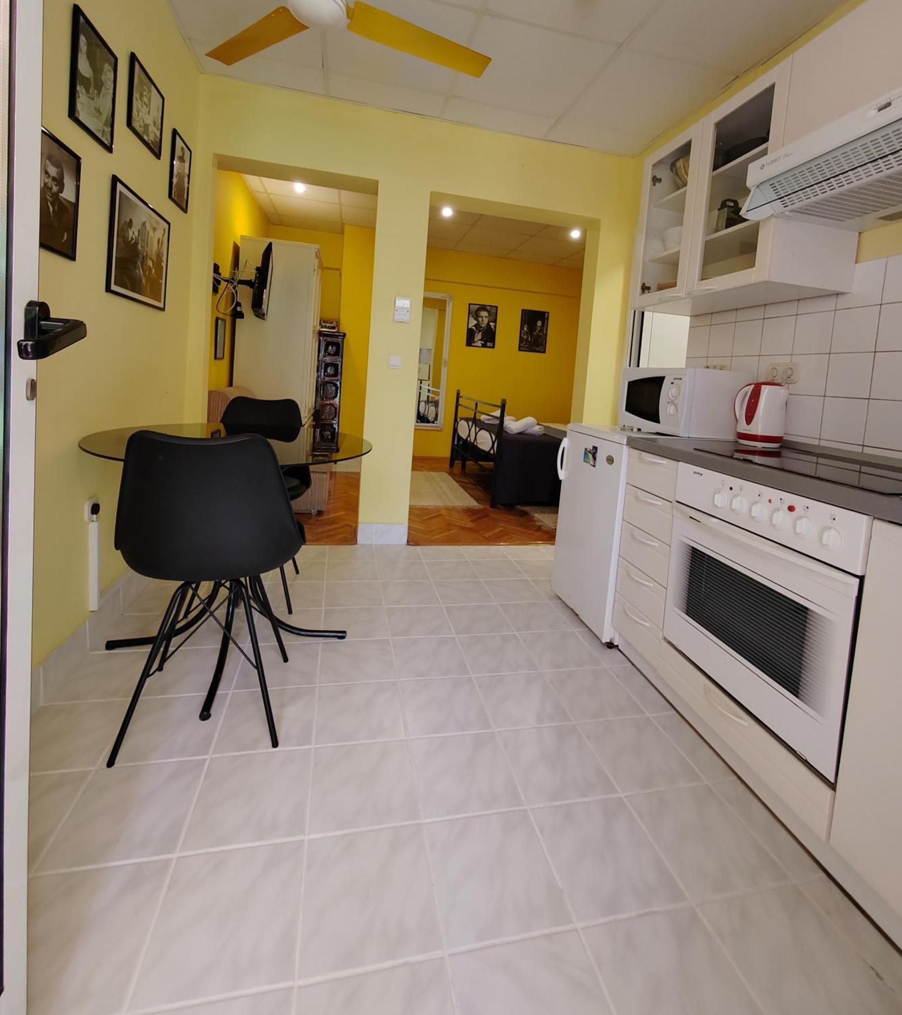Apartments Gareta Gradac  Exterior photo